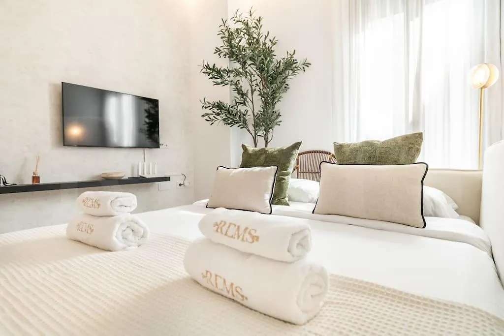 Delightful And Bright Apartment In Center By Rems Μάλαγα