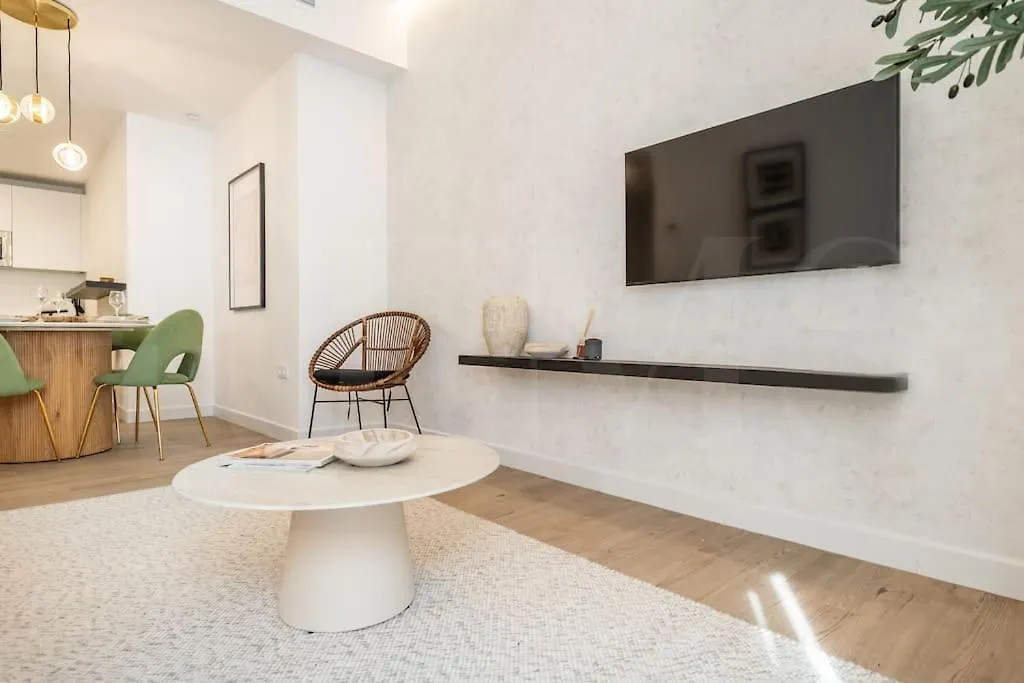 Delightful And Bright Apartment In Center By Rems Malaga 0*,
