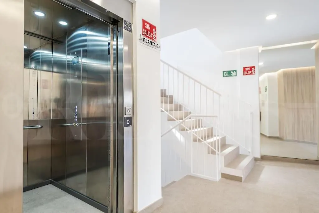 Delightful And Bright Apartment In Center By Rems Malaga