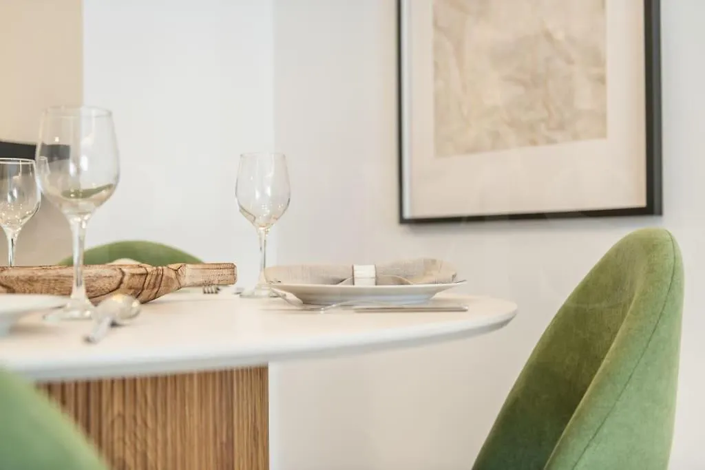 Delightful And Bright Apartment In Center By Rems Malaga