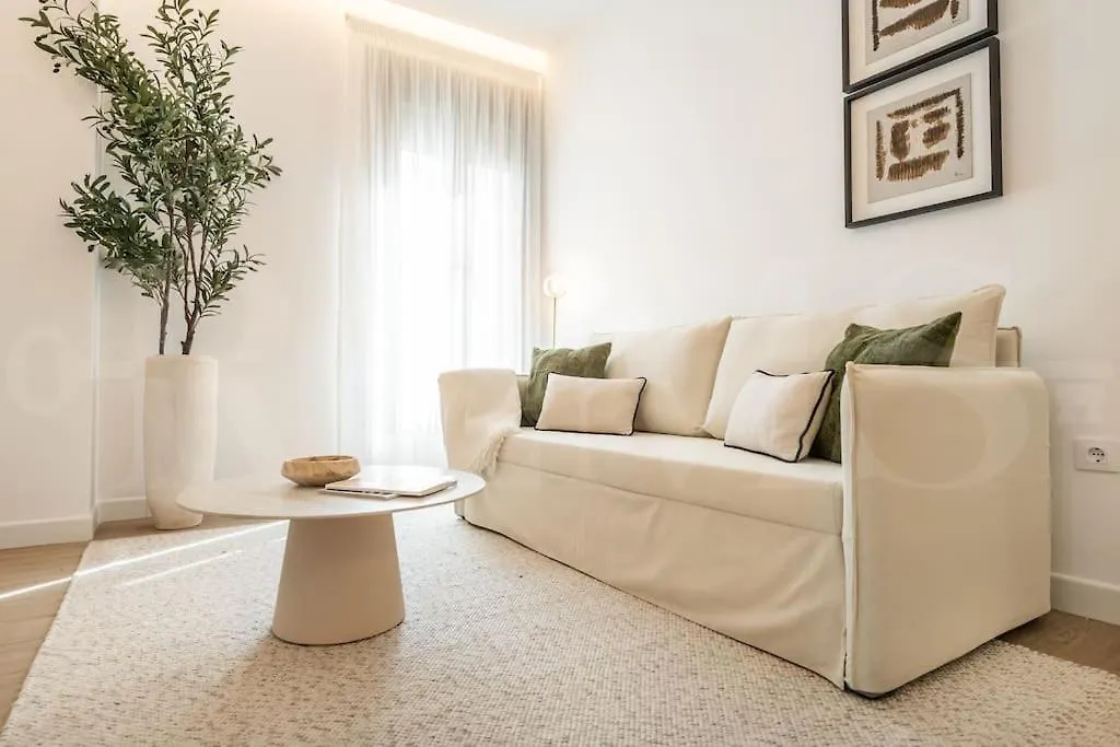 Delightful And Bright Apartment In Center By Rems Malaga