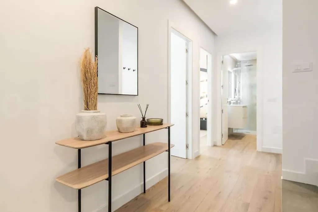 Delightful And Bright Apartment In Center By Rems Malaga