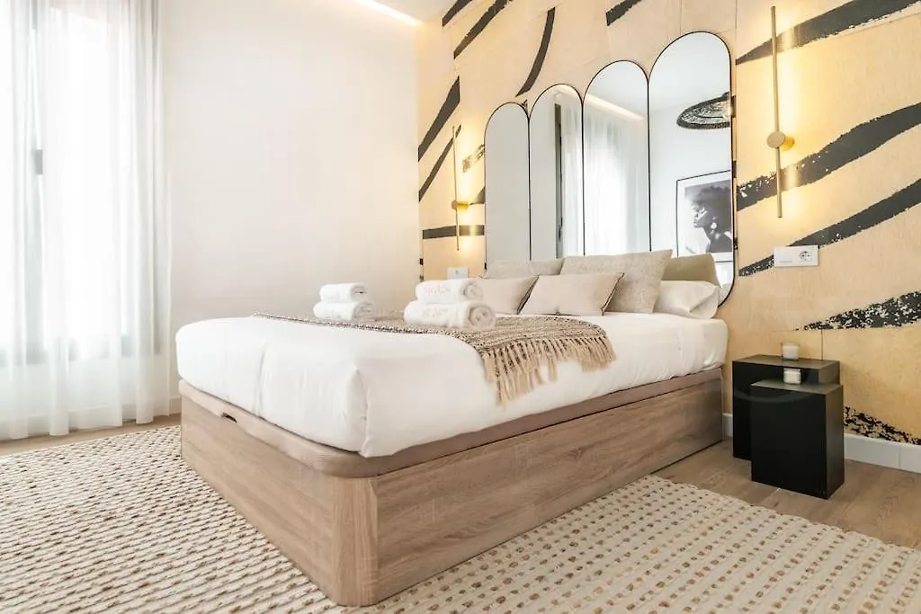 Delightful And Bright Apartment In Center By Rems Malaga